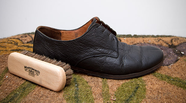 leather-boots-salt-stains-brush-small